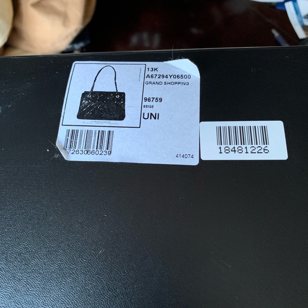 Chanel Timeless Soft Tote - Picture 2 of 8